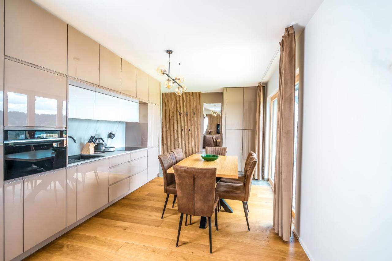 Family Apartment Kubinska Hola Dolny Kubin Exterior foto